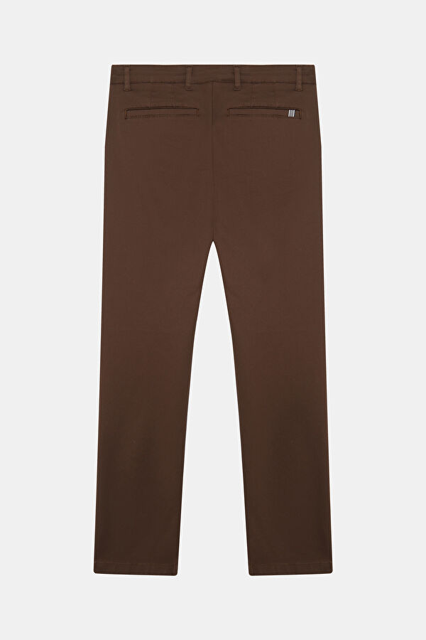 Coffee-colored, straight-leg men's trousers. 2