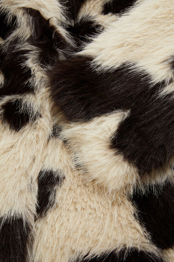 White Women's Faux Fur Coat 4