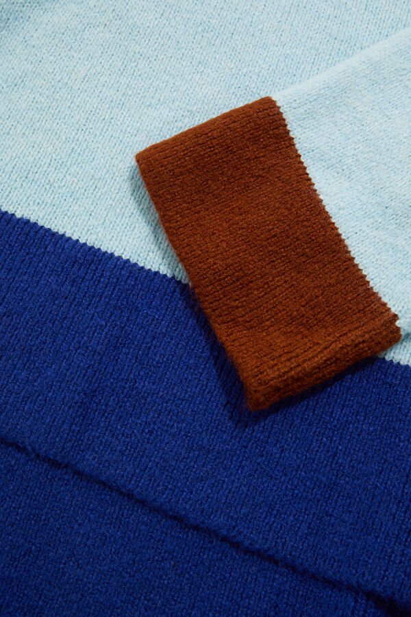 Light Blue Women's Sweater 4