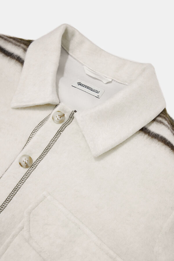Men's Regular Shirt with Off-White Striped Pattern 3