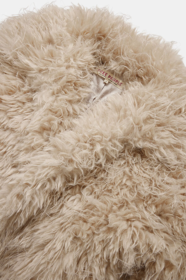 Cream Women's Faux Fur Coat 3