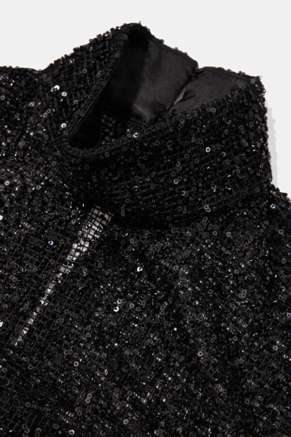 Black Sleeveless Blouse 5