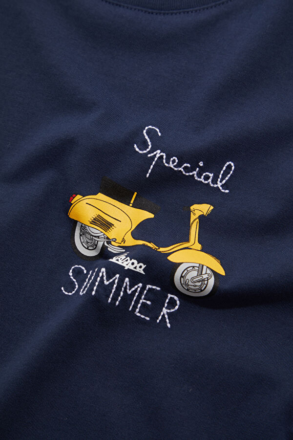 Relax Fit Navy Blue Crew Neck Embroidered Men's T-Shirt 4
