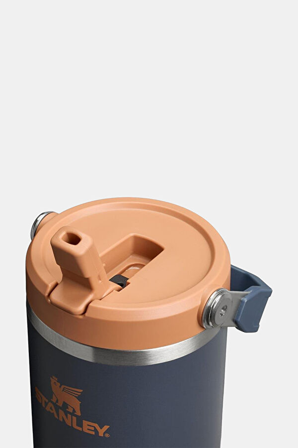 The IceFlow™ Flip Straw Tumbler 0.89L Siyah Termos 3