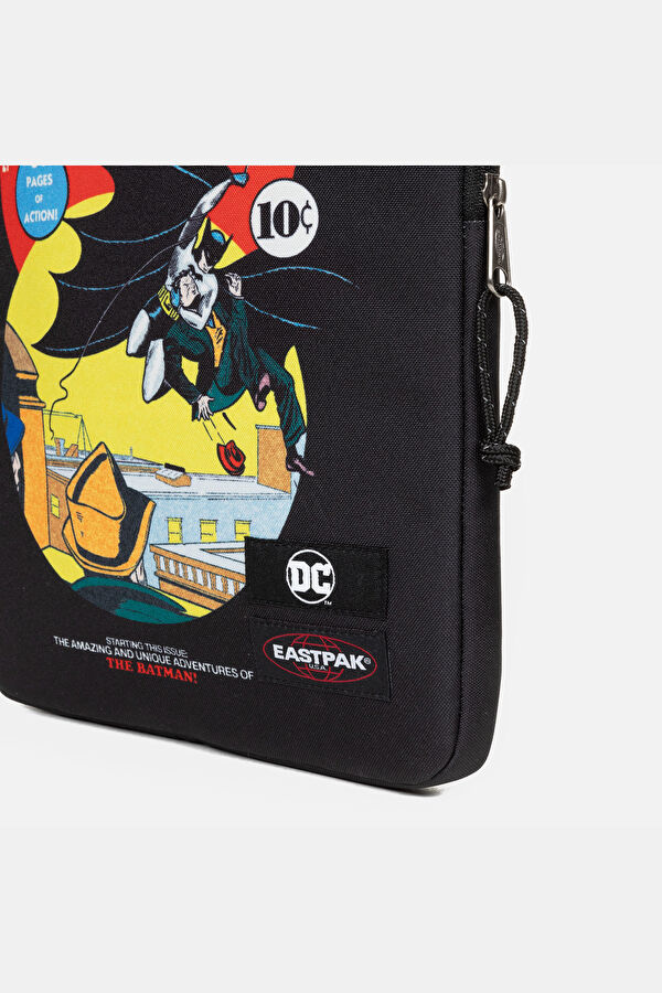 X Dc Comics Blanked M Batman Cover Laptop Case 3