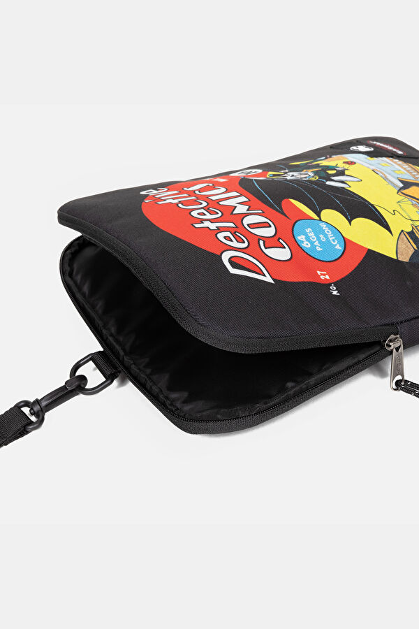 X Dc Comics Blanked M Batman Cover Laptop Case 4
