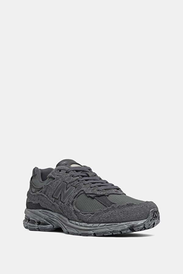 2002 Black Women's Sneakers 5