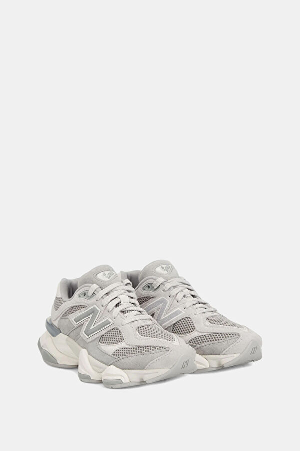 9060 Gray Women's Sneakers 3