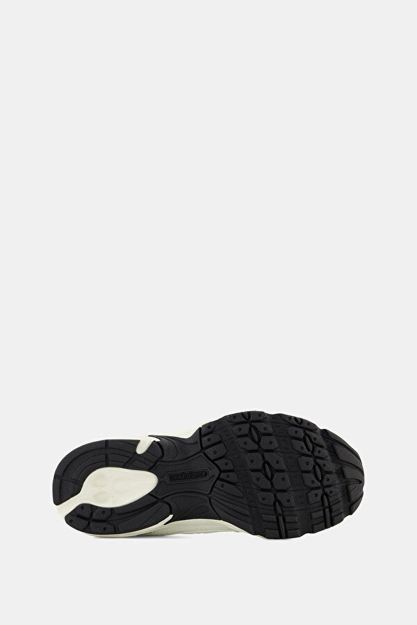 530 White Boys' Sneakers 4