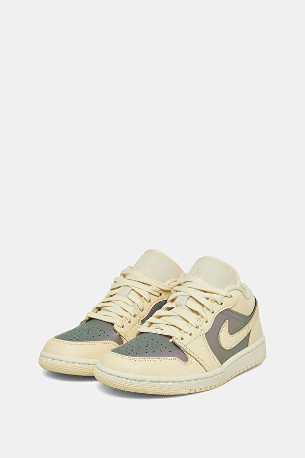 Air Jordan 1 Low SE White Women's Sneakers 2