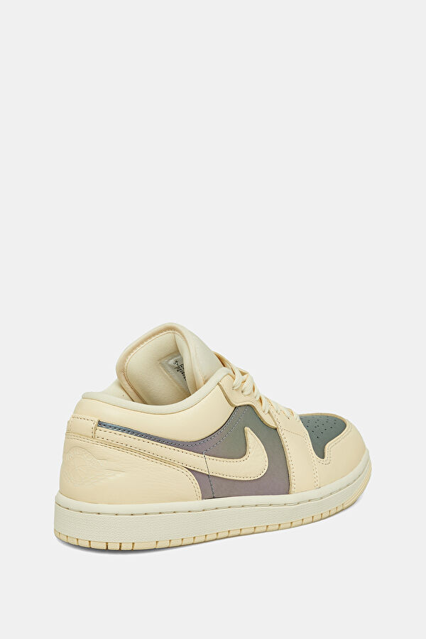 Air Jordan 1 Low SE White Women's Sneakers 3