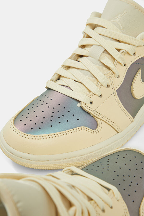Air Jordan 1 Low SE White Women's Sneakers 5