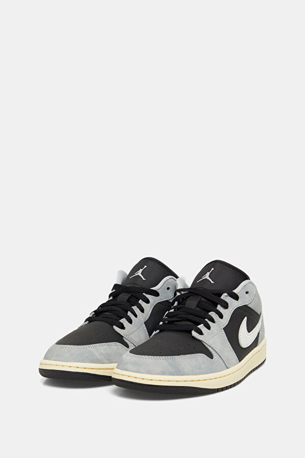 Air Jordan 1 Low Se Black Men's Sneakers 2