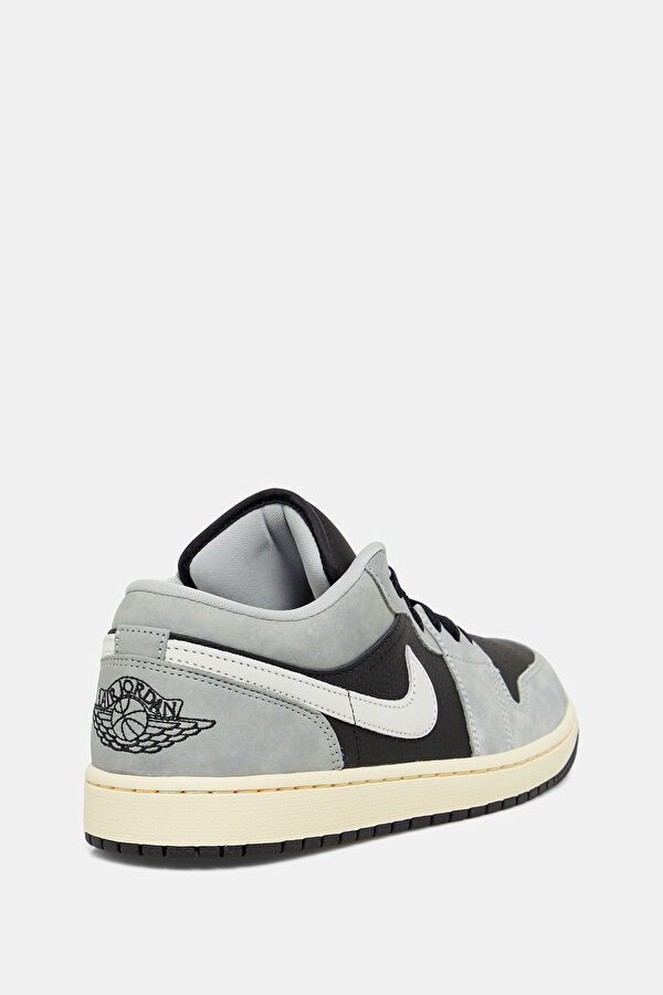 Air Jordan 1 Low Se Black Men's Sneakers 3