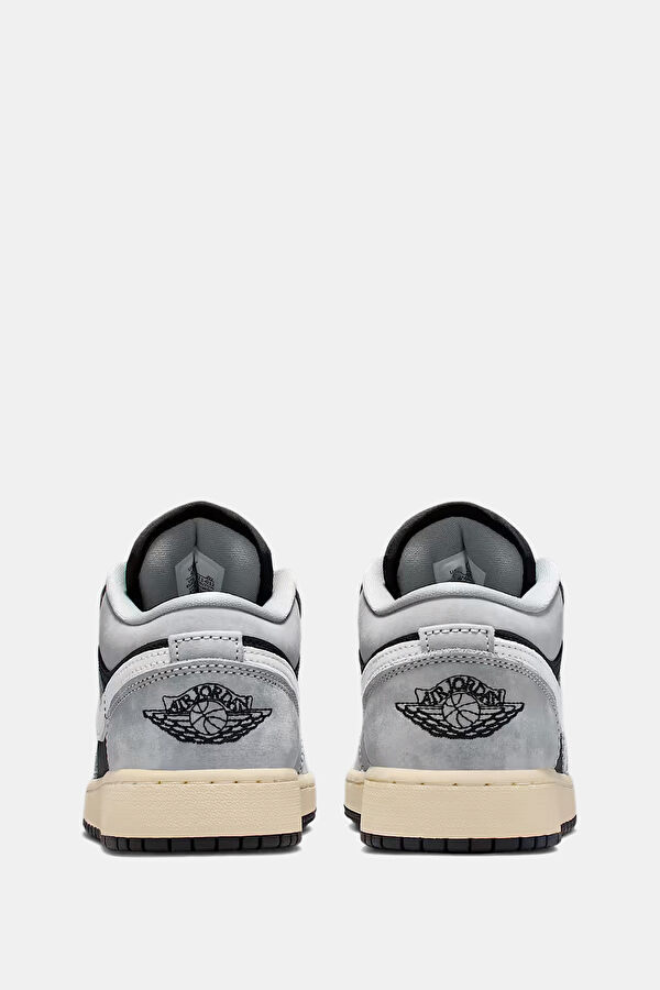 Air Jordan 1 Black Boys' Sneakers 8