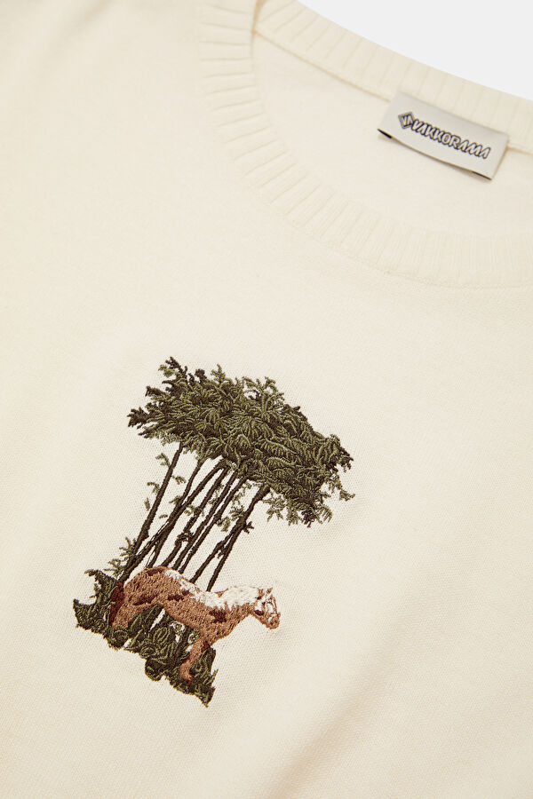 Cream Embroidered Women's Sweater 7