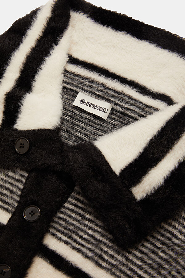 Off-white striped women's sweater. 7