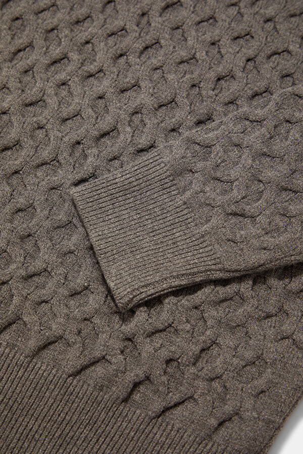 Grey Knitted Pattern Women's Sweater 4
