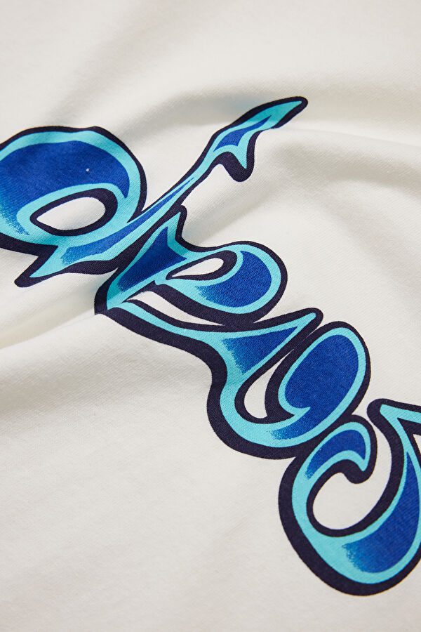 Relax Fit White Crew Neck Printed T-Shirt 4