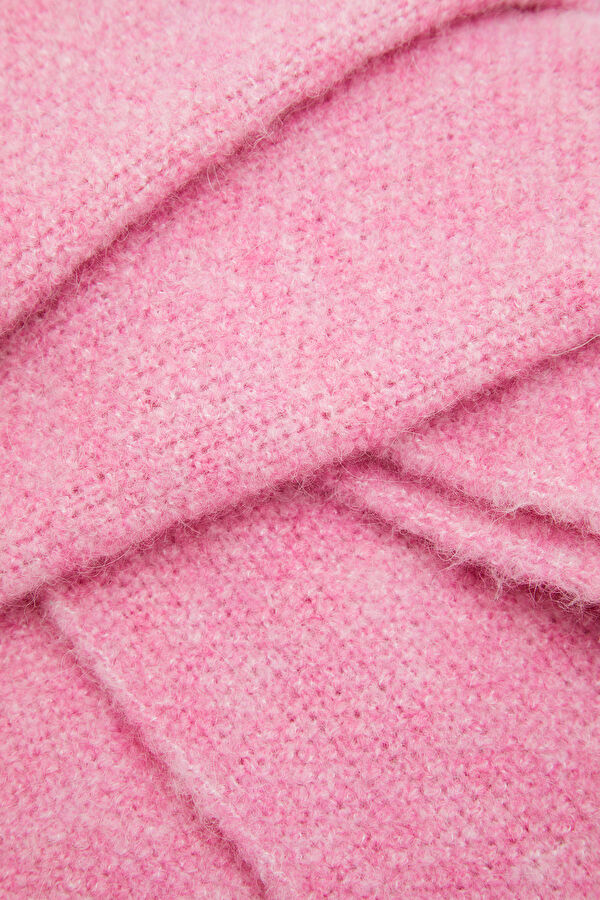 Pink Scarf 3