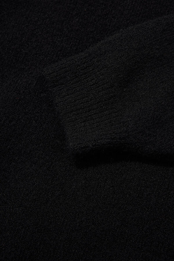 Black Women's Sweater 4