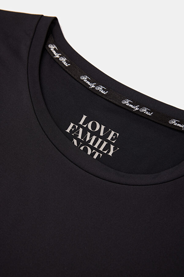 Black Men's T-Shirt 3