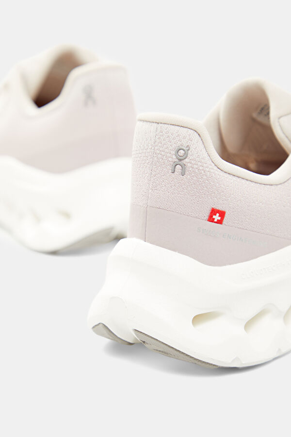 Cloudtilt Cream Women's Sneakers 5