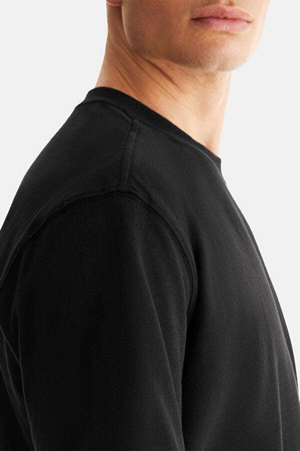 Club T Black T-Shirt 5