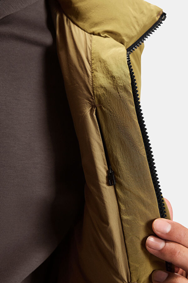 All-Day Puffer Khaki Men's Vest 9