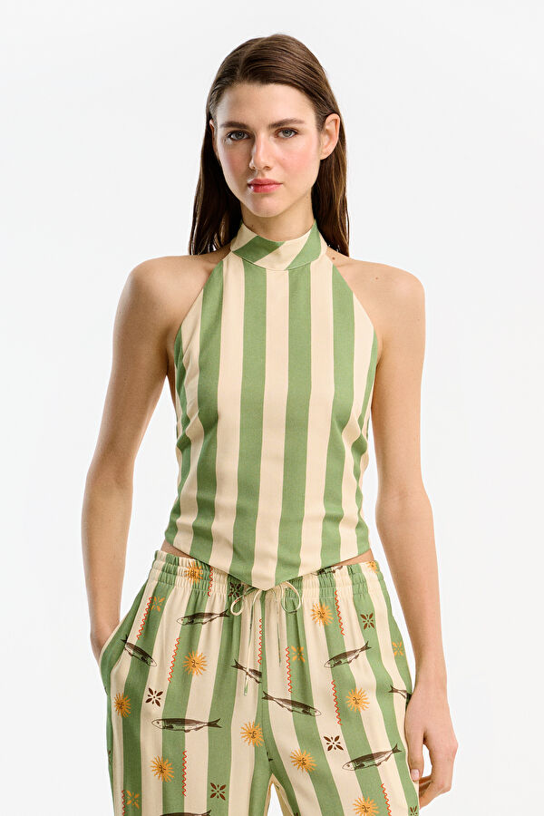 Yeşil Desenli Kolsuz Kadın Bluz