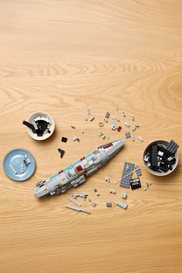 Star Wars Home One Yıldızgemisi 75405 3