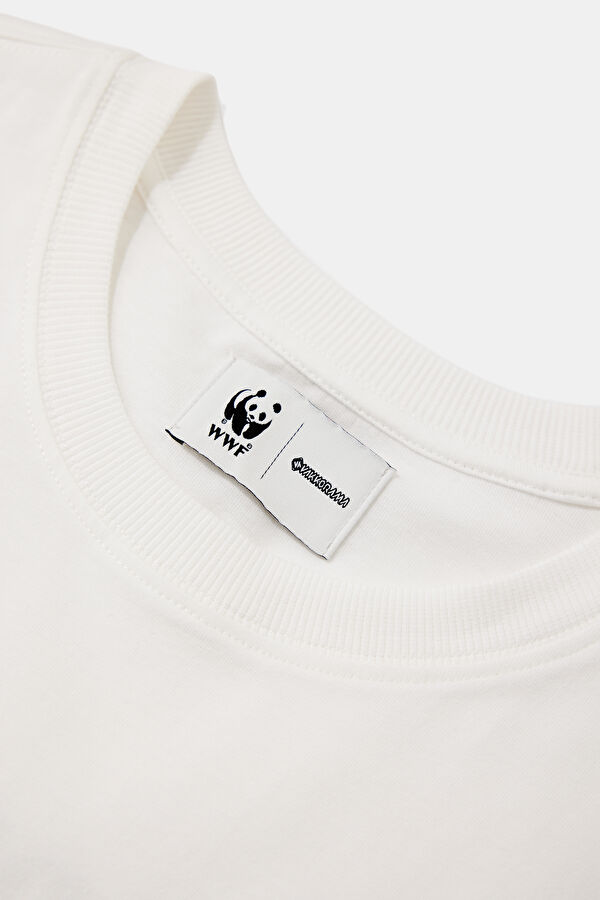 VA x WWF Chinstrap Penguin Unisex Organic T-Shirt 11