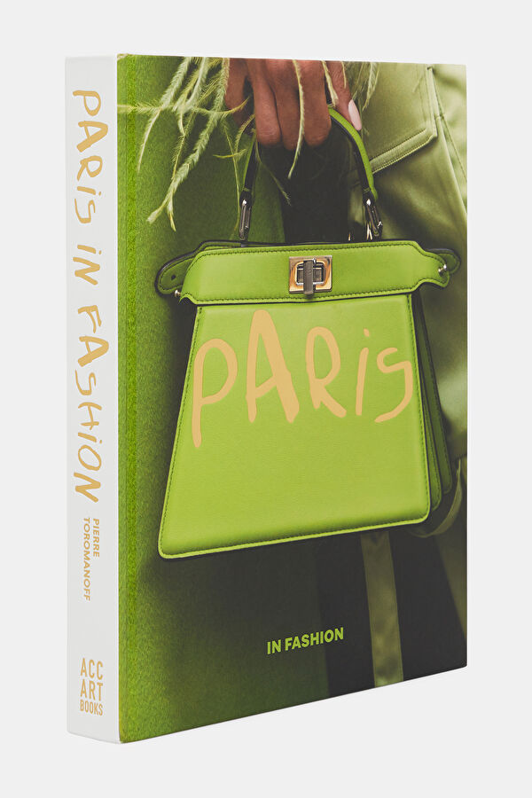 Paris. in Fashion 2