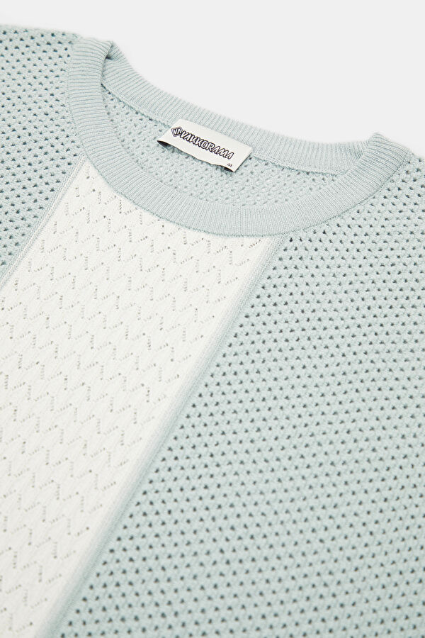 Light Blue Crew Neck Textured Men's T-Shirt 3