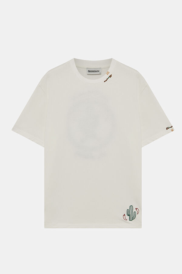 Ekru Bisiklet Yaka Nakışlı Erkek T-Shirt