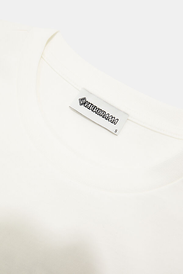 Ecru Crew Neck Printed T-Shirt 3