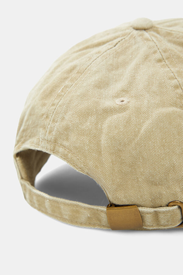 Cream Embroidered Hat 3