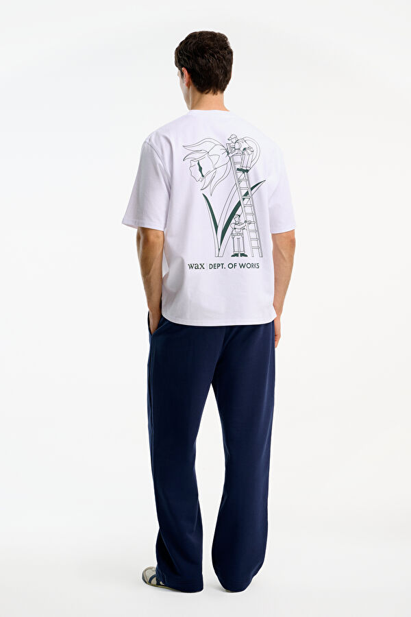 Relax Kalıp Beyaz Bisiklet Yaka Baskılı Erkek T-Shirt 2