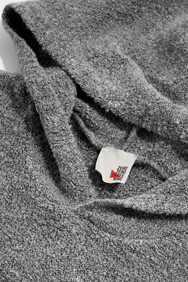 Gri Kapuşonlu Kadın Sweatshirt 3