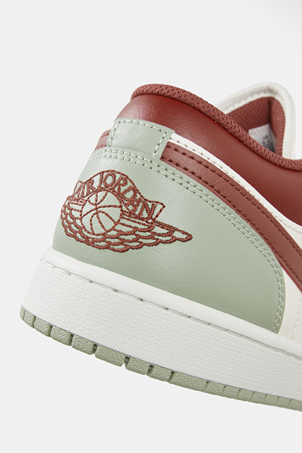Air Jordan 1 Low Koyu Kum Erkek Spor Ayakkabı 7
