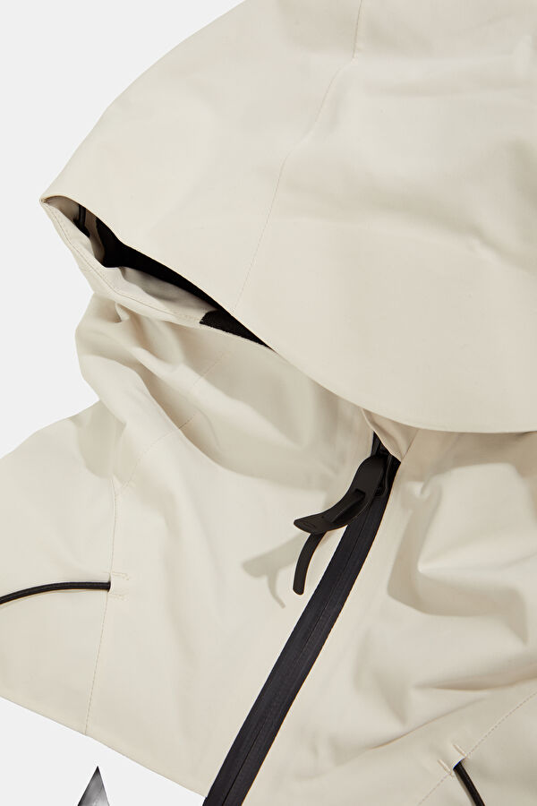 Cream Women's Coat 3