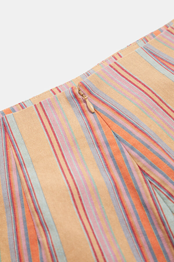 Light Pink Striped Pattern Women's Shorts 4