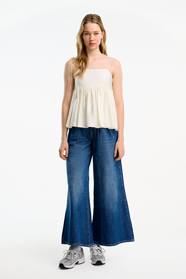 Cream Women's Blouse 3