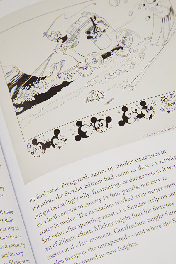 Walt Disney'S Mickey Mouse. The Ultimate History. 40Th Ed. 12