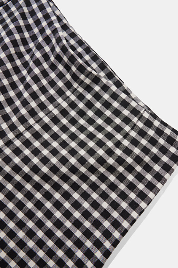 Black Slim Fit Women's Linen Trousers 3