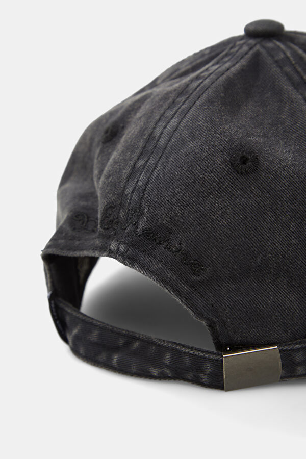 Black Embroidered Hat 3
