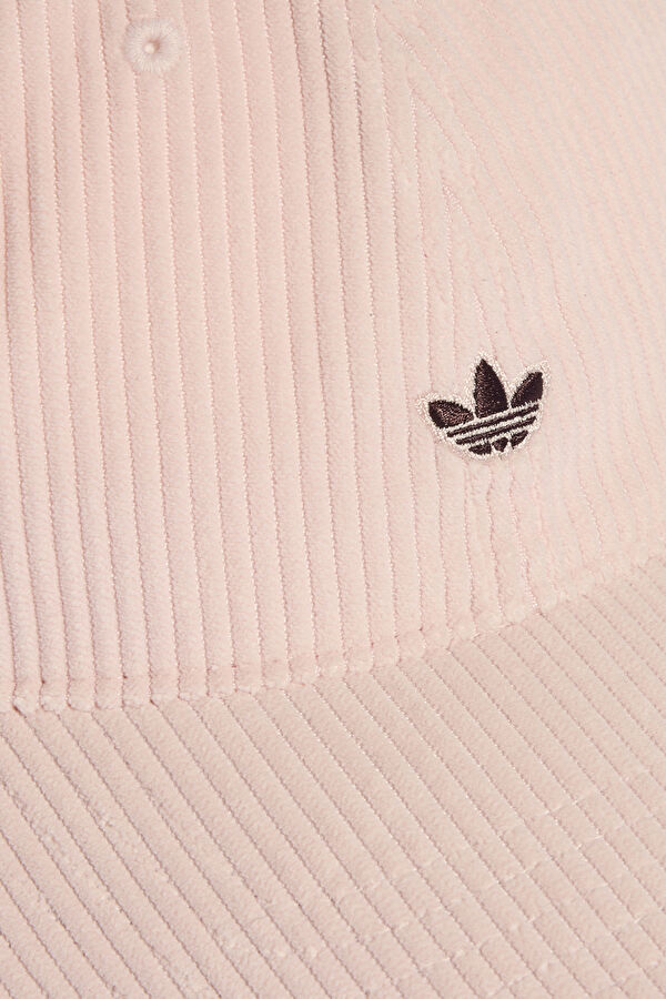 Pembe Şapka 3