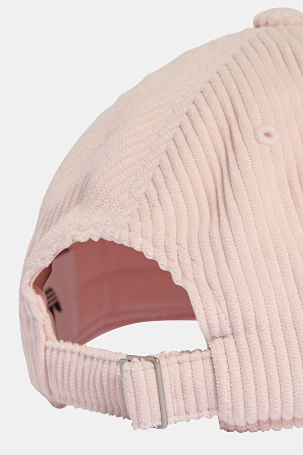 Pembe Şapka 4