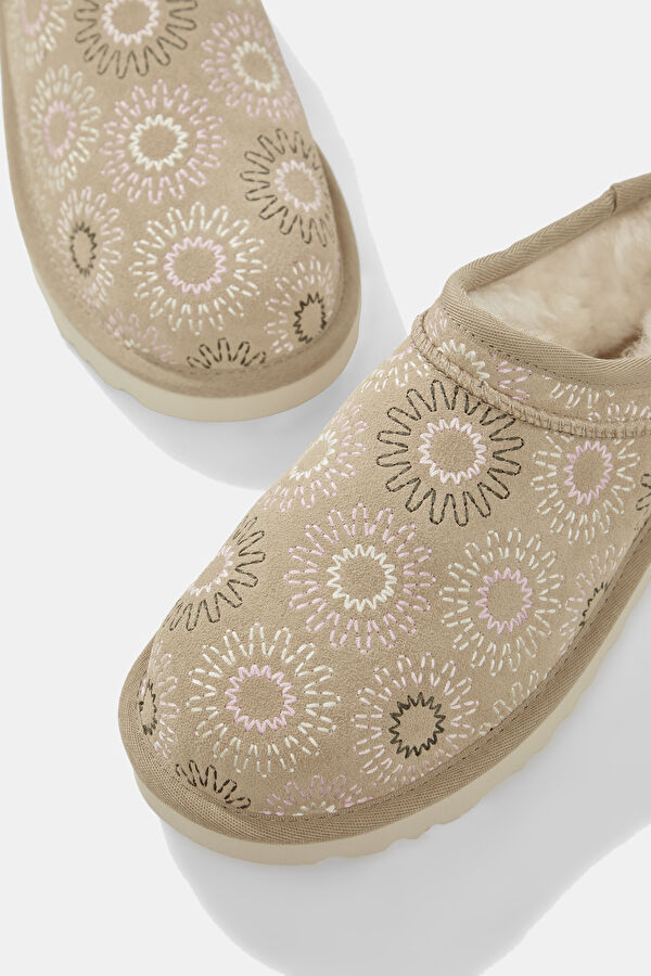 Classic Micro Sun Stitch Light Beige Women's Boots 4