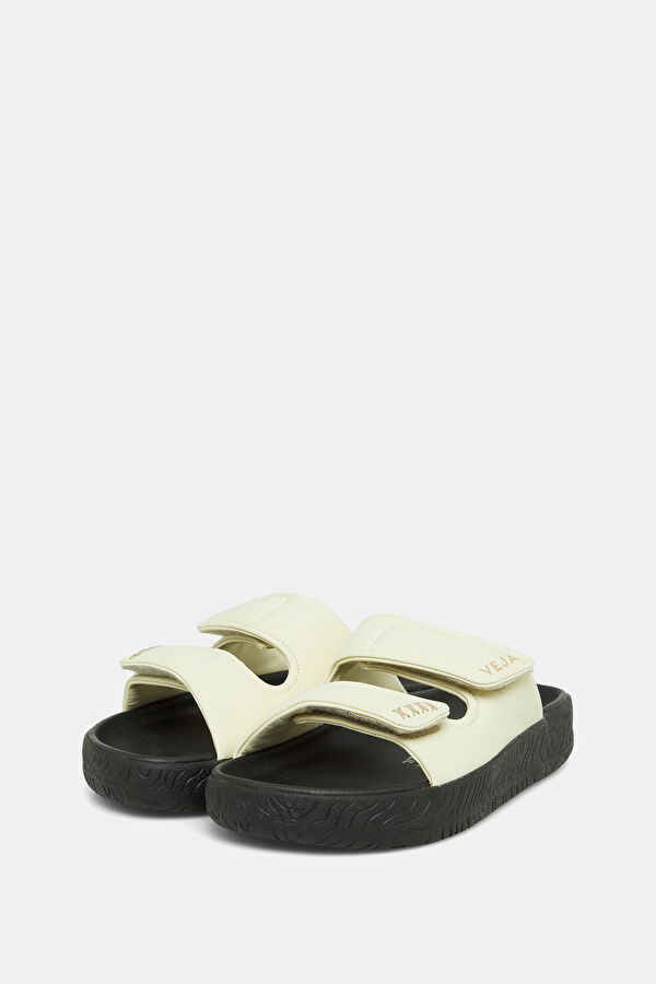 Etna Bold White Women's Slippers 2